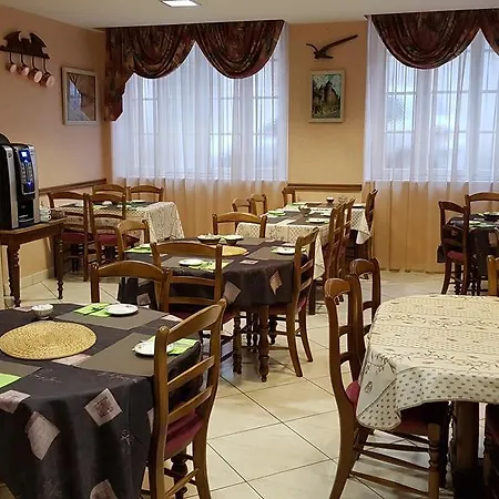 Отель Du Lion D'or 3*